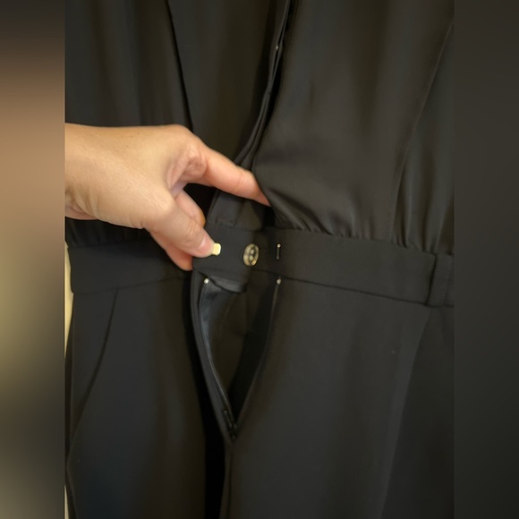 Jennifer Lopez Womens Black Jumpsuit‎ Romper VNeck Dress Short 2 Chiffon Pleated - Picture 7 of 17